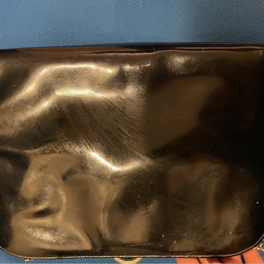 Authentic and Vintage Salvatore Ferragamo sling Bag - Picture 9 of 11